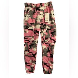 NWT KREAMY PINK & GREEN CAMOUFLAGE CARGO/JOGGER PANTS SIZE L